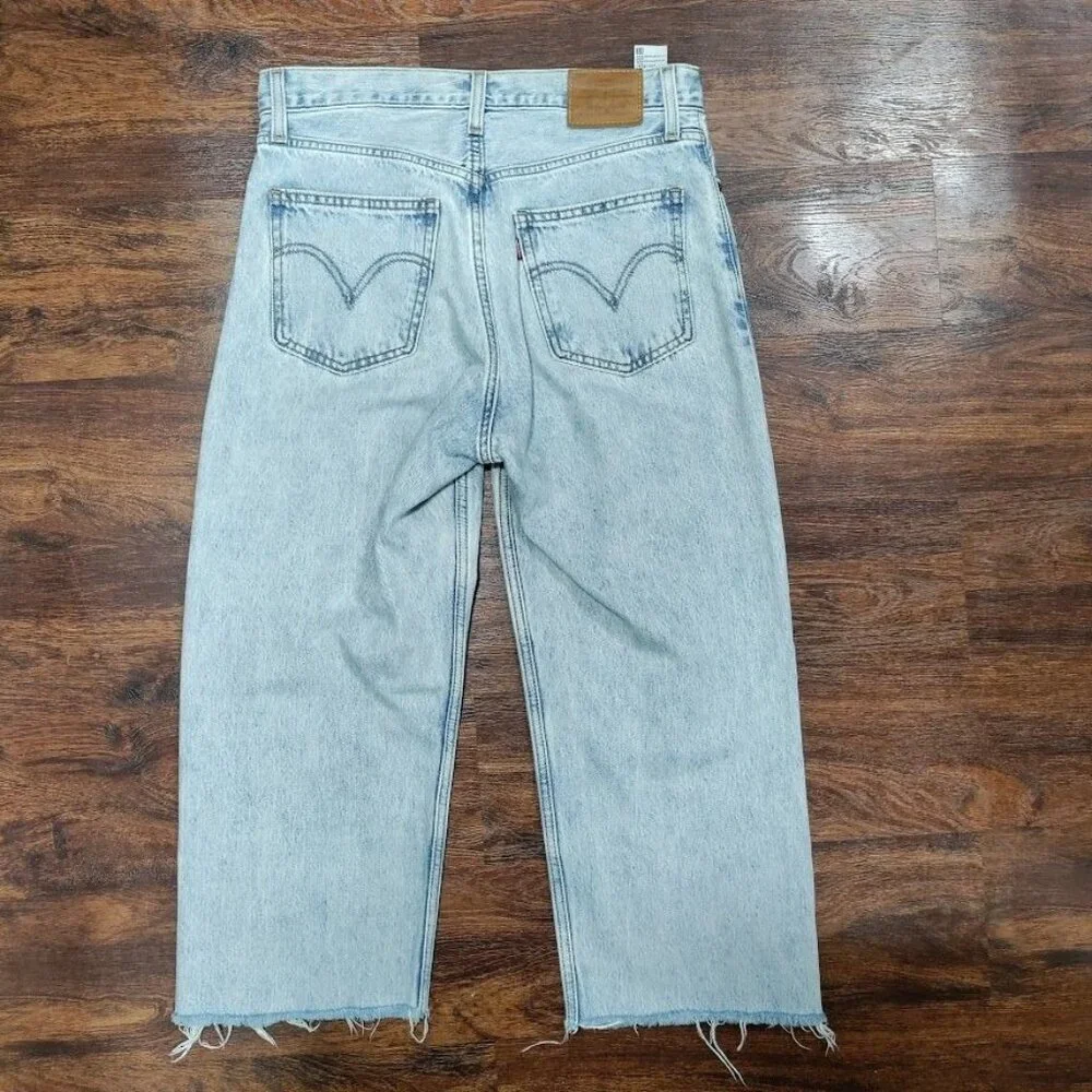 Levis Premium Light Wash Cropped Straight-Leg Jeans 27 - Picture 3 of 12